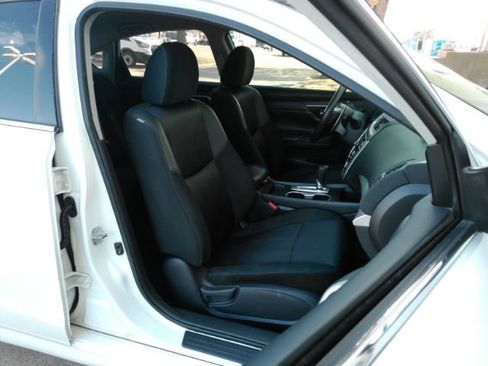 Used 2017 Nissan Altima 2.5 SR w/ Midnight Edition Package image 19