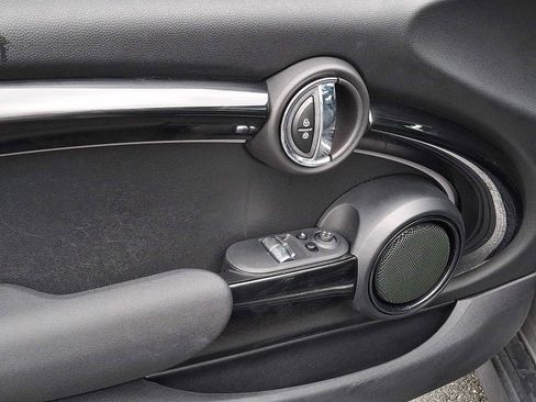 Certified 2023 MINI Cooper S image 9