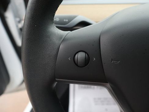 Used 2020 Tesla Model 3 Standard Range Plus RWD image 31