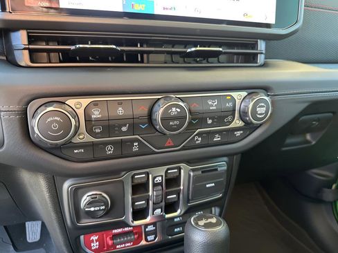 New 2026 Jeep Wrangler Unlimited Rubicon w/ Safety Group image 35