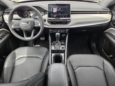 Certified 2025 Jeep Compass Limited AWD/4WD image 38