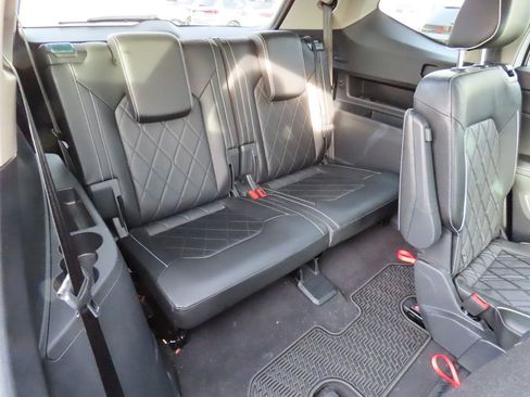 Certified 2024 Volkswagen Atlas SEL Premium R-Line image 17