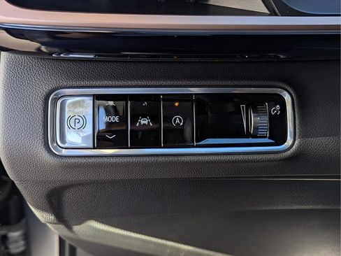 Used 2025 Buick Envision Sport Touring AWD/4WD image 14