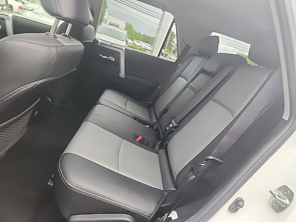 Used 2024 Toyota 4Runner SR5 Premium w/ Moonroof Package AWD/4WD image 26