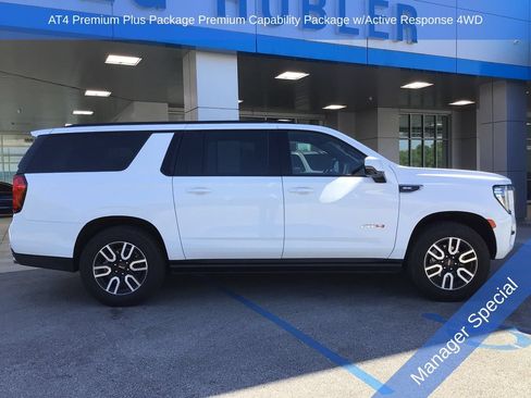 Used 2023 GMC Yukon XL AT4 w/ AT4 Premium Plus Package AWD/4WD image 6