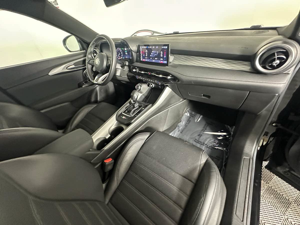Used 2024 Alfa Romeo Tonale Ti AWD/4WD image 23