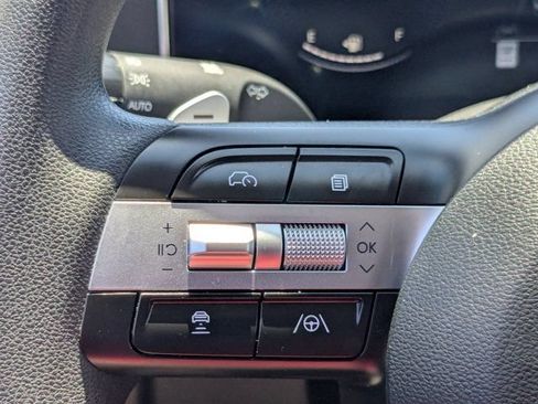 Used 2025 Hyundai Sonata SEL FWD image 16