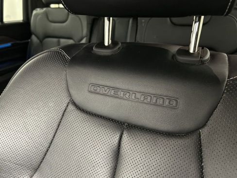 Used 2022 Jeep Grand Cherokee L Overland w/ Luxury Tech Group IV image 8