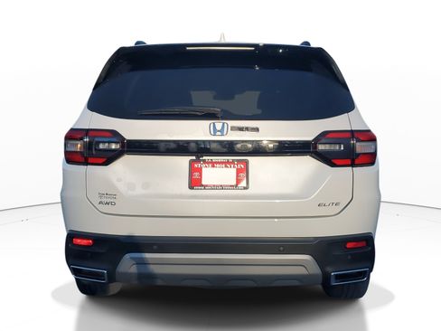 Used 2023 Honda Pilot Elite image 5