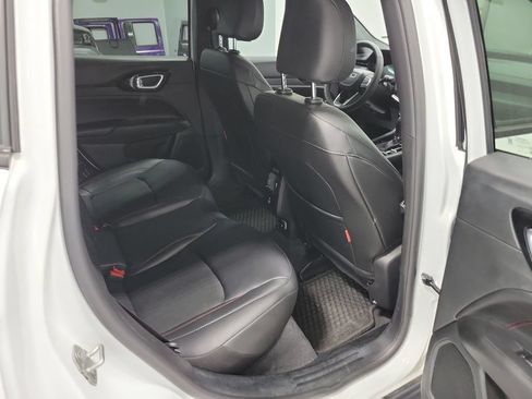 Used 2026 Jeep Compass Trailhawk AWD/4WD image 18