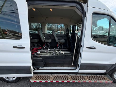Used 2020 Ford Transit 150 XL image 32