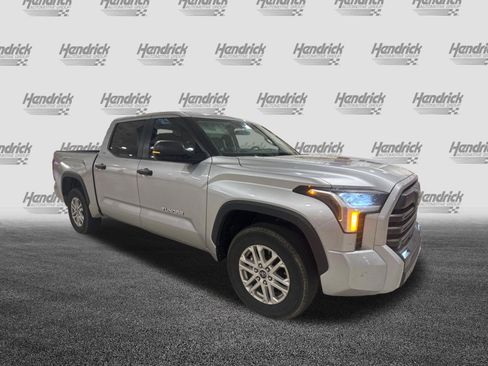 Used 2024 Toyota Tundra SR5 w/ SR5 Convenience Package RWD image 40