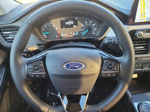 Used 2022 Ford Escape SEL image 15