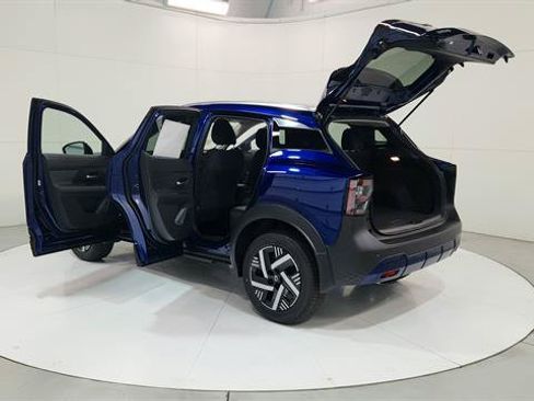 Certified 2026 Nissan Kicks SV FWD image 30