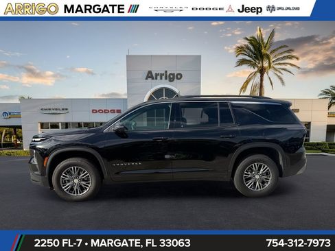 Used 2026 Chevrolet Traverse LT w/ Enhanced Driving Package FWD image 4