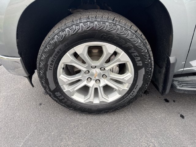 Used 2023 Chevrolet Silverado 1500 LTZ AWD/4WD image 27