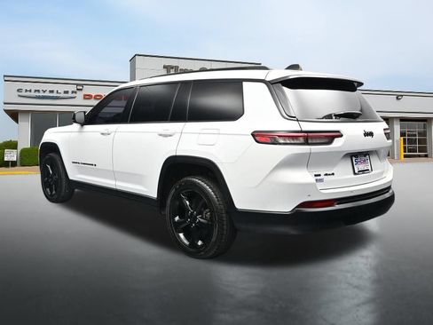Used 2023 Jeep Grand Cherokee L Laredo AWD/4WD image 3