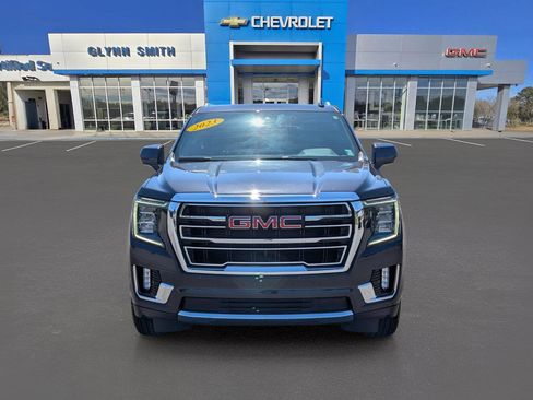 Used 2023 GMC Yukon SLT RWD image 2