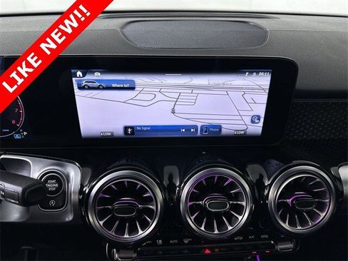 Used 2024 Mercedes-Benz GLB 250 4MATIC image 14