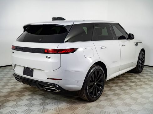 Used 2023 Land Rover Range Rover Sport SE Dynamic image 27
