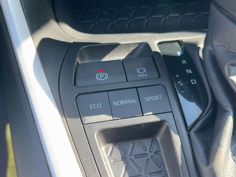 Used 2024 Toyota RAV4 XLE image 28