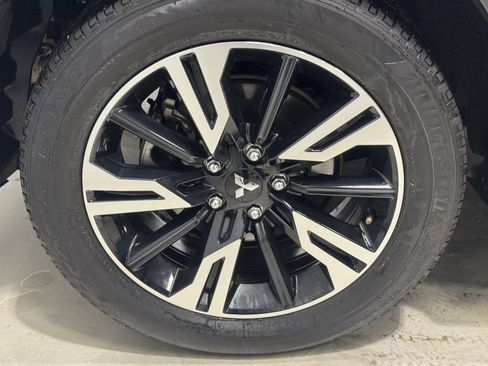 Used 2024 Mitsubishi Eclipse Cross AWD image 9