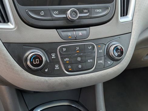 Used 2022 Chevrolet Malibu LT FWD image 27