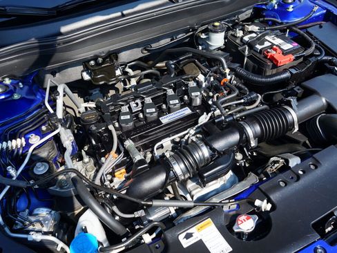 Used 2018 Honda Accord Sport image 9