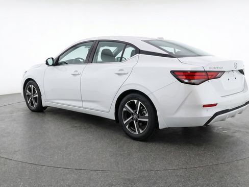 Used 2025 Nissan Sentra SV image 6