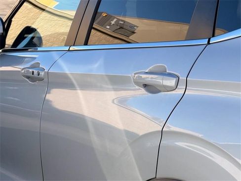 Used 2024 Mitsubishi Outlander SE image 8