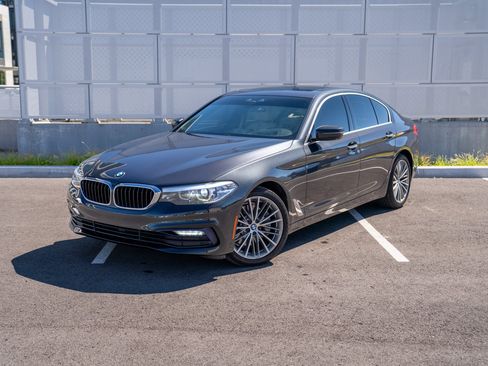 Used 2018 BMW 530i w/ Premium Package RWD image 1