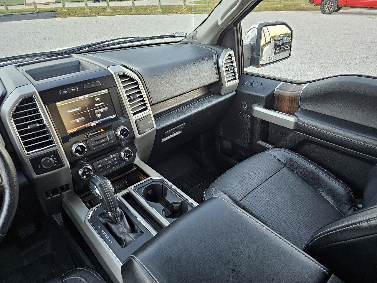 Used 2015 Ford F150 Lariat w/ Equipment Group 502A Luxury AWD/4WD image 41