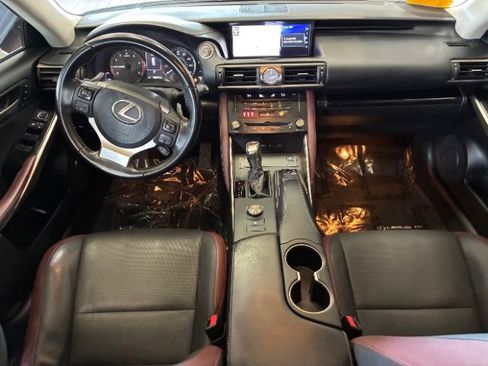 Used 2018 Lexus IS 300 image 15