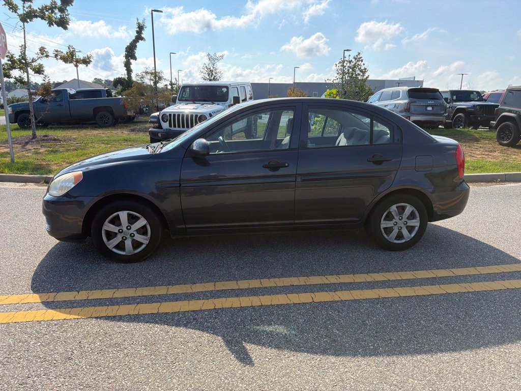 Used 2008 Hyundai Accent GLS FWD image 3