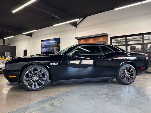 Used 2014 Dodge Challenger SRT8 Core RWD image 2