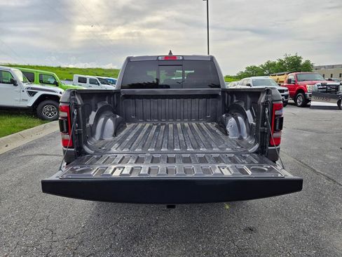 Used 2023 RAM 1500 Big Horn AWD/4WD image 32