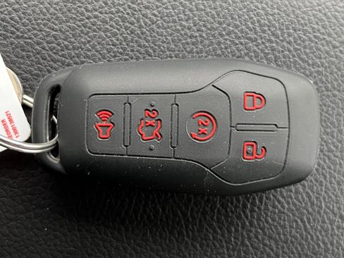 Used 2017 Ford F150 Lariat w/ Equipment Group 502A Luxury image 34