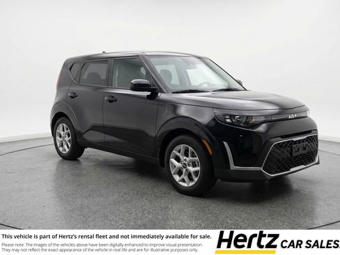 Used 2025 Kia Soul LX w/ LX Technology Package FWD image 1