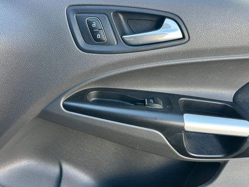 Used 2020 Ford Transit Connect XLT image 20
