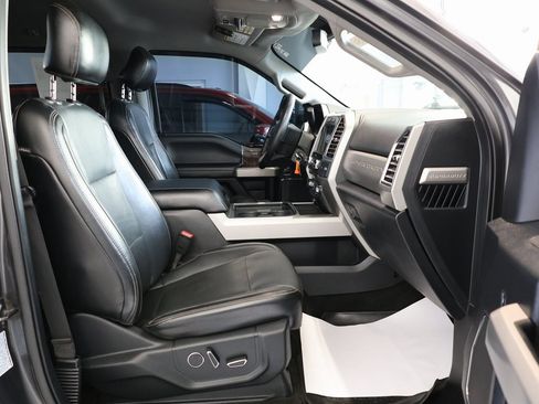 Used 2017 Ford F350 Lariat w/ Lariat Value Package image 39