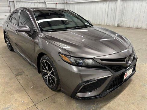 Certified 2023 Toyota Camry SE w/ Convenience Package image 1