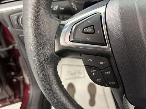 Used 2024 Ford Edge SEL image 19