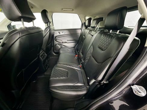 Used 2024 Ford Edge Titanium image 23