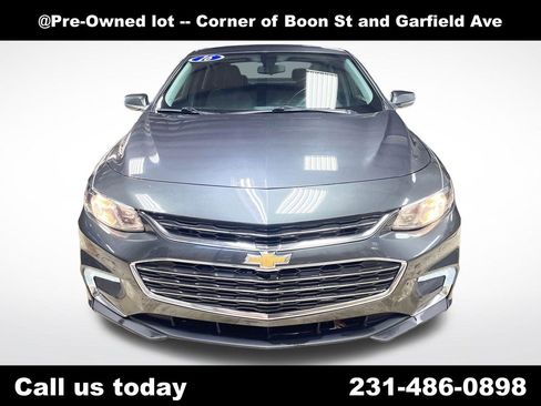 Used 2016 Chevrolet Malibu LT FWD image 8