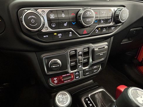 Used 2023 Jeep Wrangler Unlimited Rubicon 392 image 23