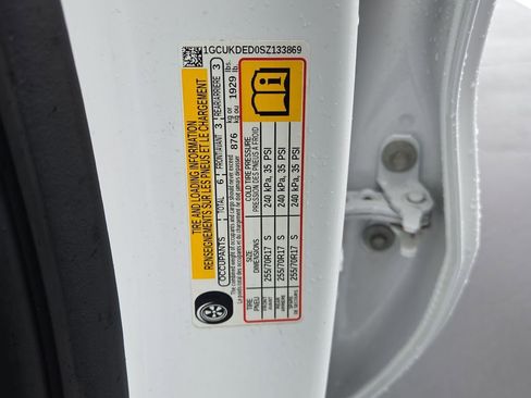 Certified 2025 Chevrolet Silverado 1500 LT image 34