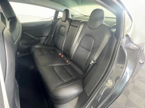 Used 2018 Tesla Model 3 Long Range image 26