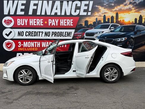 Used 2020 Hyundai Elantra Value Edition w/ Cargo Package (C1) FWD image 11