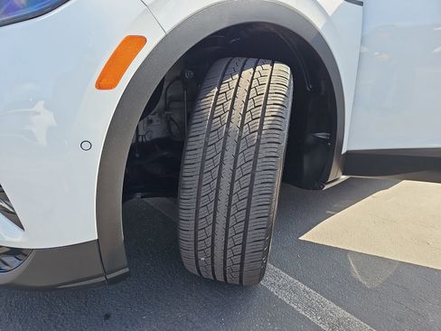 Used 2023 Volkswagen ID.4 Pro image 31