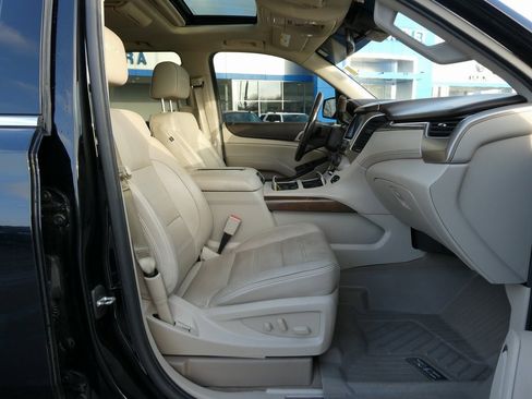 Used 2019 GMC Yukon XL Denali w/ Open Road Package image 13